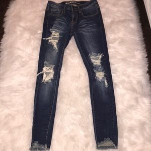 High waisted ripped skinny jeans 👖